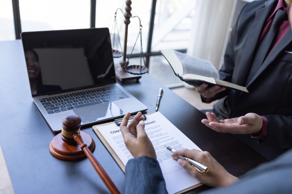 How Can a Business Law Attorney in Texas Assist in Negotiating Commercial Leases?